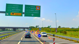 L'Ivrea-Santhia riapre ai Tir e ai bus: fine delle code tra Piemonte e Valle d'Aosta
