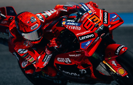 Bandiere gialle e rallentamenti, il venerdì nero di Bagnaia in Thailandia