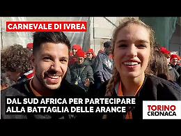 Anche dal Sud Africa per partecipare alla Battaglia delle arance - GUARDA IL VIDEO