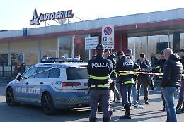 Aggressione a martellate in autostrada, ora il poliziotto è indagato per aver sparato