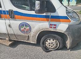Colletta per l’ambulatorio mobile: «Ce l'hanno rubato e l'abbiamo trovato vandalizzato. Aiutateci»