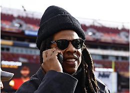 Stupro, minacce e soldi: il caso Jay-Z si trasforma in un thriller legale