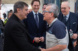 Stellantis, John Elkann a Mirafiori con il cardinale Repole