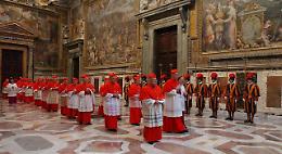 Due cardinali malati danno forfait