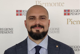 Caregiver, la promessa di Marrone: «Presto una legge in Piemonte e più soldi per l'assistenza»