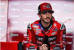 Bagnaia e Leclerc secondi e diversi: Pecco affonda, Charles ci prova