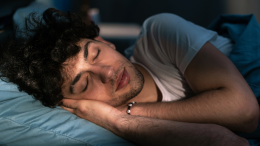 Sleep influecer, sleep coach e anche sleeping streamer, il sonno ormai è un vero e proprio business