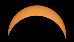 In arrivo eclissi solare in Italia: gli orari e dove osservare il fenomeno