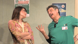 "Nemici come prima": la commedia spietata che svela i segreti di famiglia