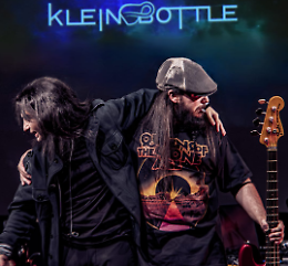 La “scuola torinese” tra suoni e poesia: i Kleinbottle live con Antinucci (CONCERTO ANNULLATO)