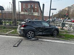 Ancora un incidente stradale all'incrocio "maledetto" di Torino: ecco cos'è successo