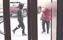Rapina un’anziana, arrestato grazie alle giocate al centro scommesse - VIDEO