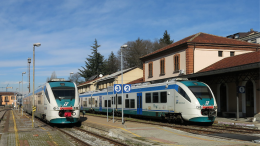 Alba, 14enne gravemente ustionato dopo essere salito sul tetto di un treno fermo