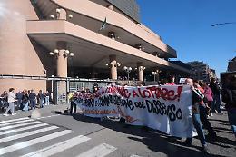 Processo Askatasuna, ecco la sentenza: cade l’accusa di associazione a delinquere 