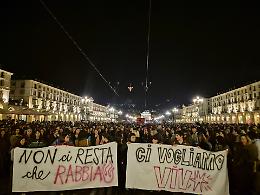 Duemila ragazze in corteo a Torino per Ilaria e Sara