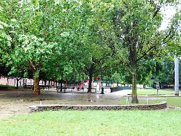 Rinascita verde a Torino Nord: i parchi gioco sfidano vandalismi e occupazioni abusive