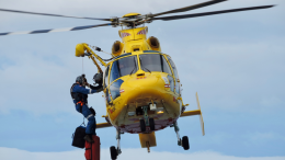 Grave incidente sul lavoro a Cavaglià, operaio ustionato da acido acetico