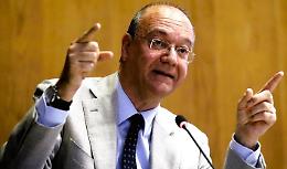 "Abbiamo una vita anche noi!": docenti e genitori si scontrano sul registro elettronico