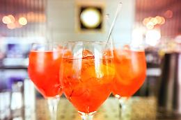 Spritz a 3 euro: a Torino nasce l'"aperitivo democratico"