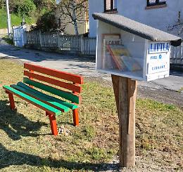 Una panchina, un albero e una casetta di libri: Moriglione riscrive il senso dello spazio pubblico
