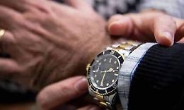 La banda dei Rolex colpisce ancora: rubato orologio da 40mila euro nel cuore di Torino