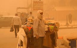 Iraq soffocato dalla sabbia: 3.700 intossicati in poche ore
