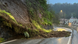 Biellese in ginocchio per il maltempo: strade chiuse, fiumi in piena e blackout