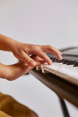 La musica che cura: un progetto innovativo tra liceo e ospedale a Chivasso
