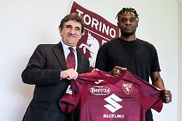 Duvan Zapata rinnova il contratto con il Toro: ecco quanto guadagnerà il colombiano