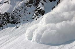 Pericolo valanghe in Piemonte: un appello alla prudenza per gli amanti della montagna