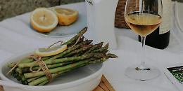 Asparagi: il superfood primaverile che fa bene al corpo e alla mente