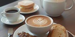 Chi ha detto che la colazione è sacra?