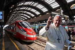 Sconto del 40% sui treni per i funerali del Papa: la promozione Trenitalia per raggiungere Roma