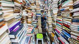 L’arte di accumulare libri: tra passione, ossessione e desiderio di infinito