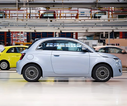Auto, il mercato riparte (piano) ma Stellantis no: ecco i dati