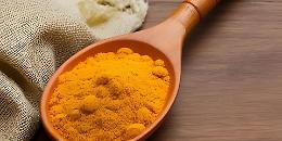 Curcuma: il super-rimedio naturale che protegge cervello, intestino e sistema immunitario