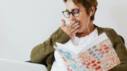 Sbadigliare troppo può essere pericoloso: i rischi della mancanza di sonno