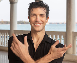 Roberto Bolle: "Sì, con lui ho trascorso la notte più emozionante della mia vita..."