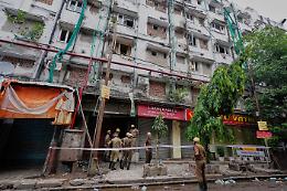 Tragedia a Calcutta: incendio in un hotel causa almeno 14 morti