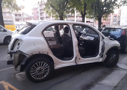 Non solo le Panda: anche le 500 nel mirino dei ladri (che rubano pure lo stemma Fiat)
