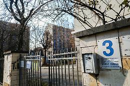 Uno studente picchia due professori a Torino: uno è finito in ospedale