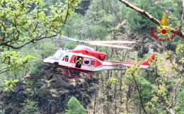 Dramma nei boschi della Valsessera: escursionista salvato dopo una caduta in acqua
