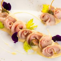 A tavola con i fiori: un'esperienza sensoriale a Torino