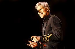 Baglioni sorprende Firenze: “Forse un nuovo disco”. Il ritiro dalle scene non è più così certo