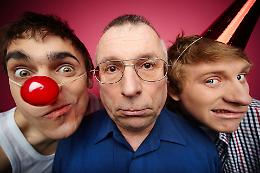 La chimica della risata: perché le battute ci fanno ridere?