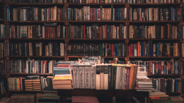 Tre libri rari che valgono migliaia di euro che potrebbero nascondersi nella tua libreria di casa