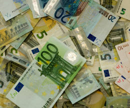 I 10 modi migliori per risparmiare soldi nel 2025: strategie semplici ed efficaci per il tuo budget