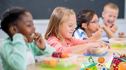 Frutta e snack sani nelle scuole: la proposta di Agrocepi contro l’obesità infantile