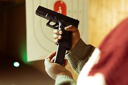 Verbania: terrorizza la vicina con una pistola giocattolo
