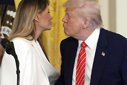 Dov’è finita Melania Trump? Intanto lui ridisegna il roseto
